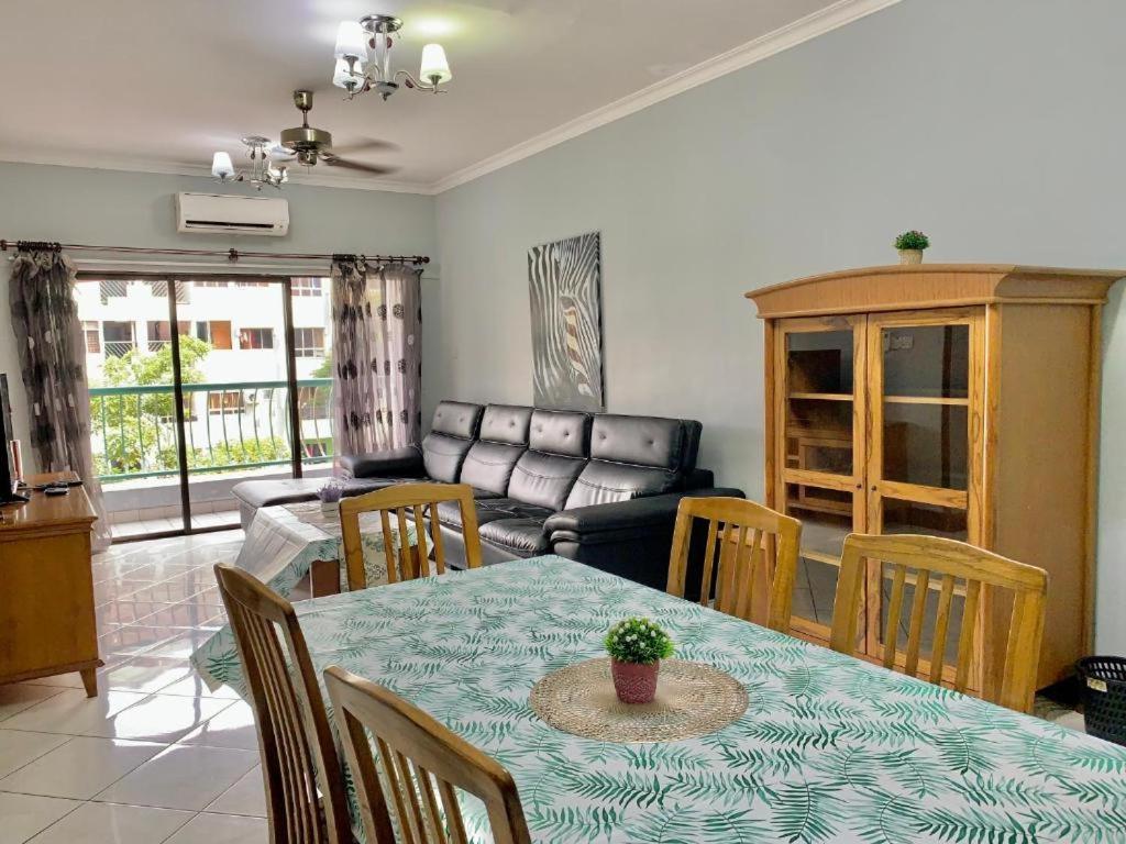 Marina Court Vacation Home 3 Bedrooms - Kota Kinabalu Exterior foto